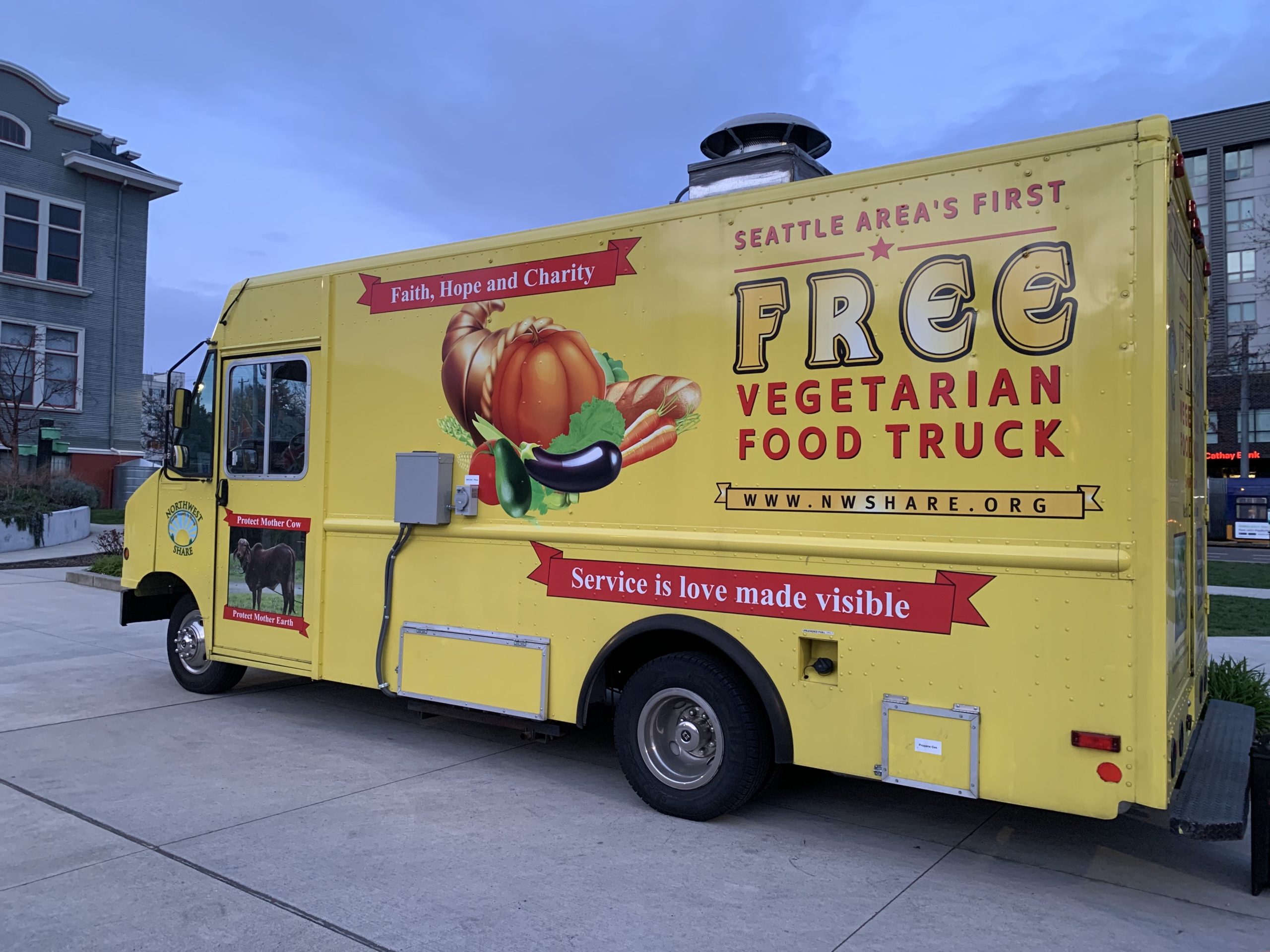 Gallery FREE VEGETARIAN FOOD TRUCK